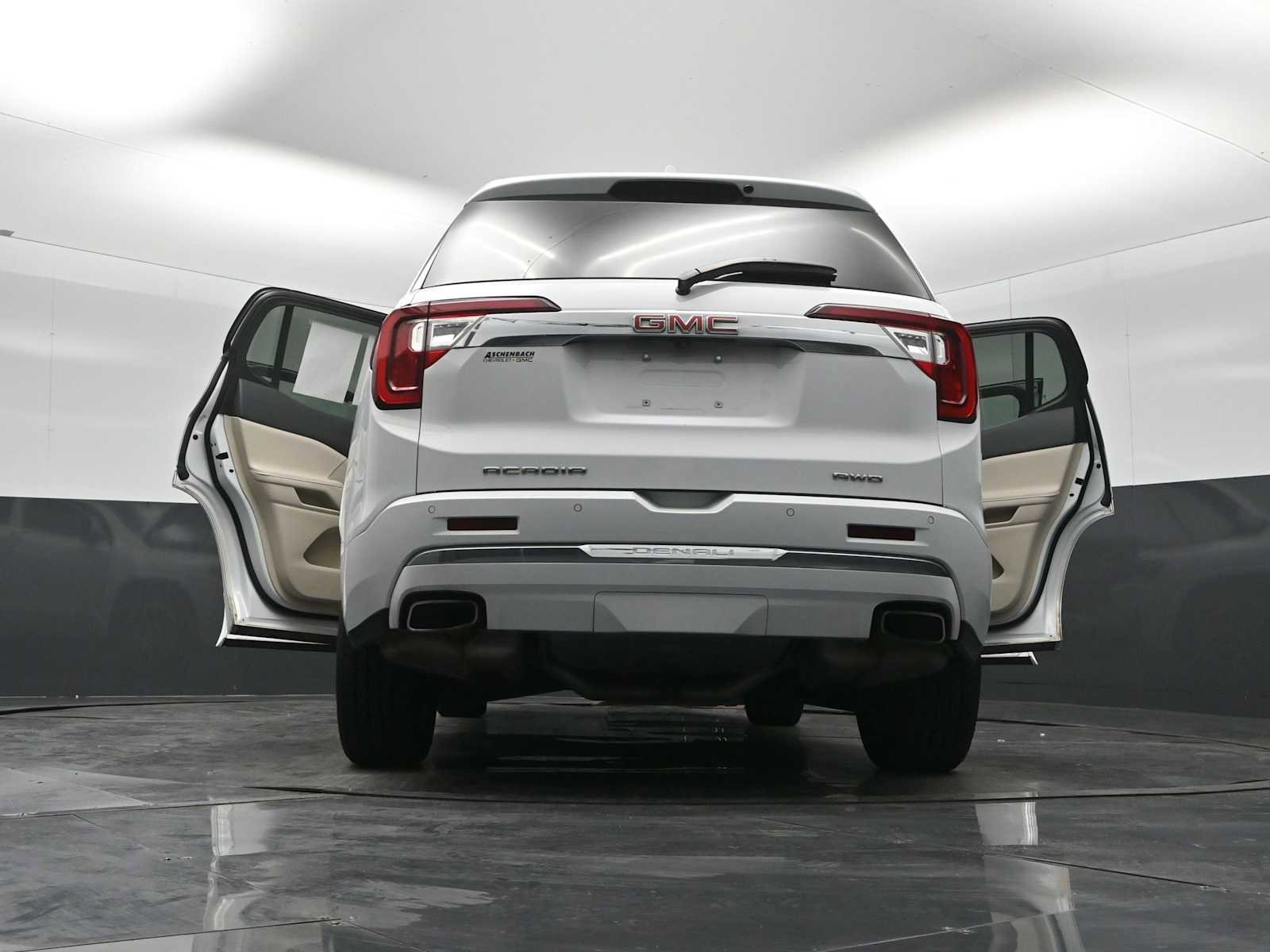 Used 2023 GMC Acadia Denali AWD/4WD image 30