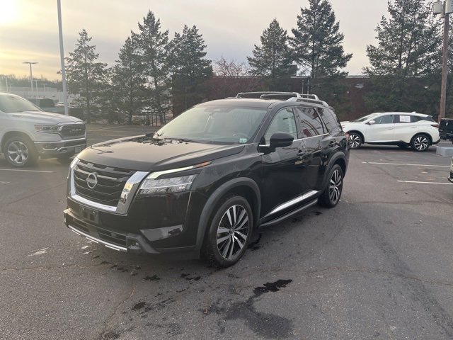 Certified 2023 Nissan Pathfinder Platinum w/ Lighting Package (N93) image 3
