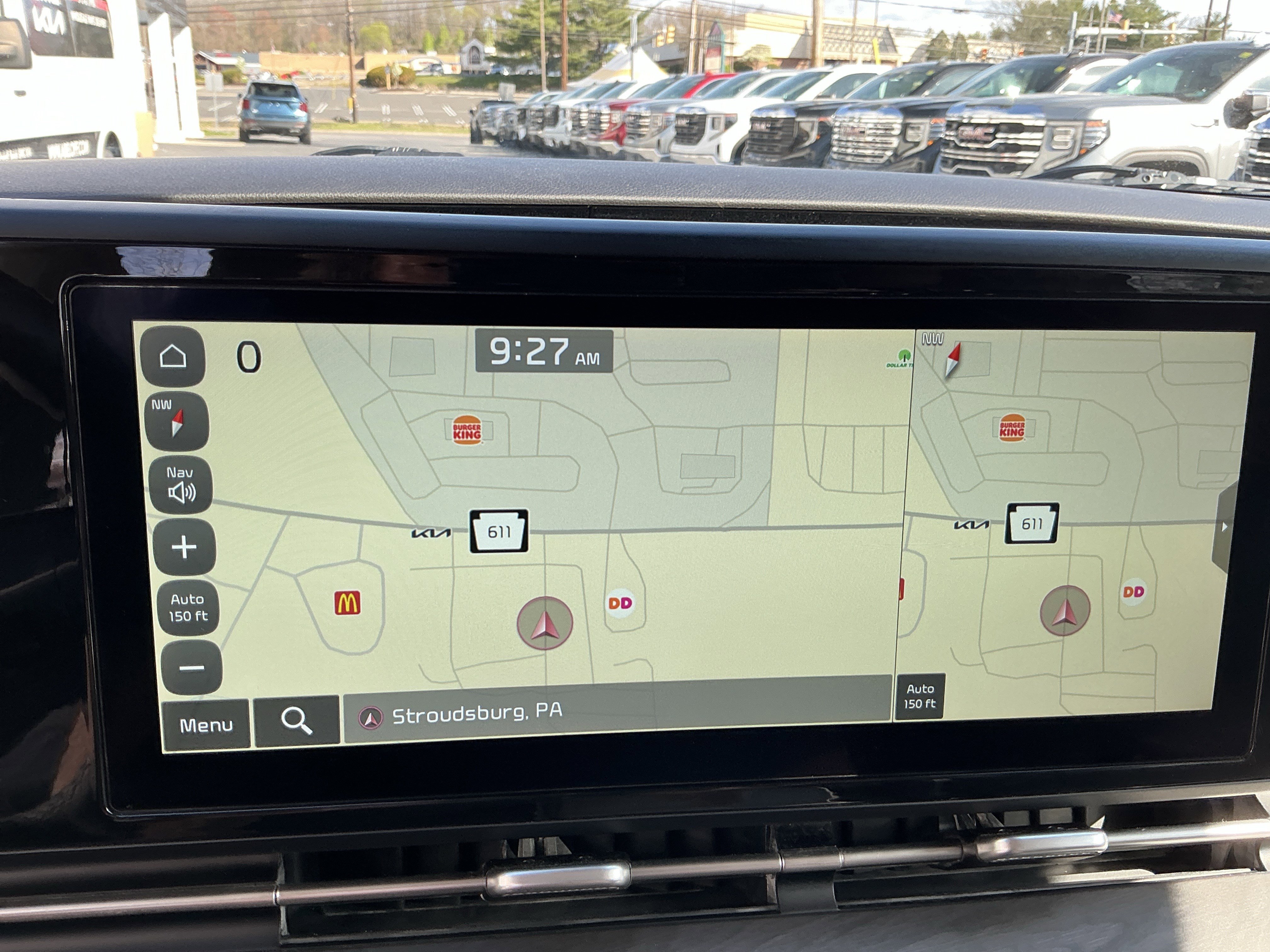 Used 2024 Kia Carnival EX FWD image 23