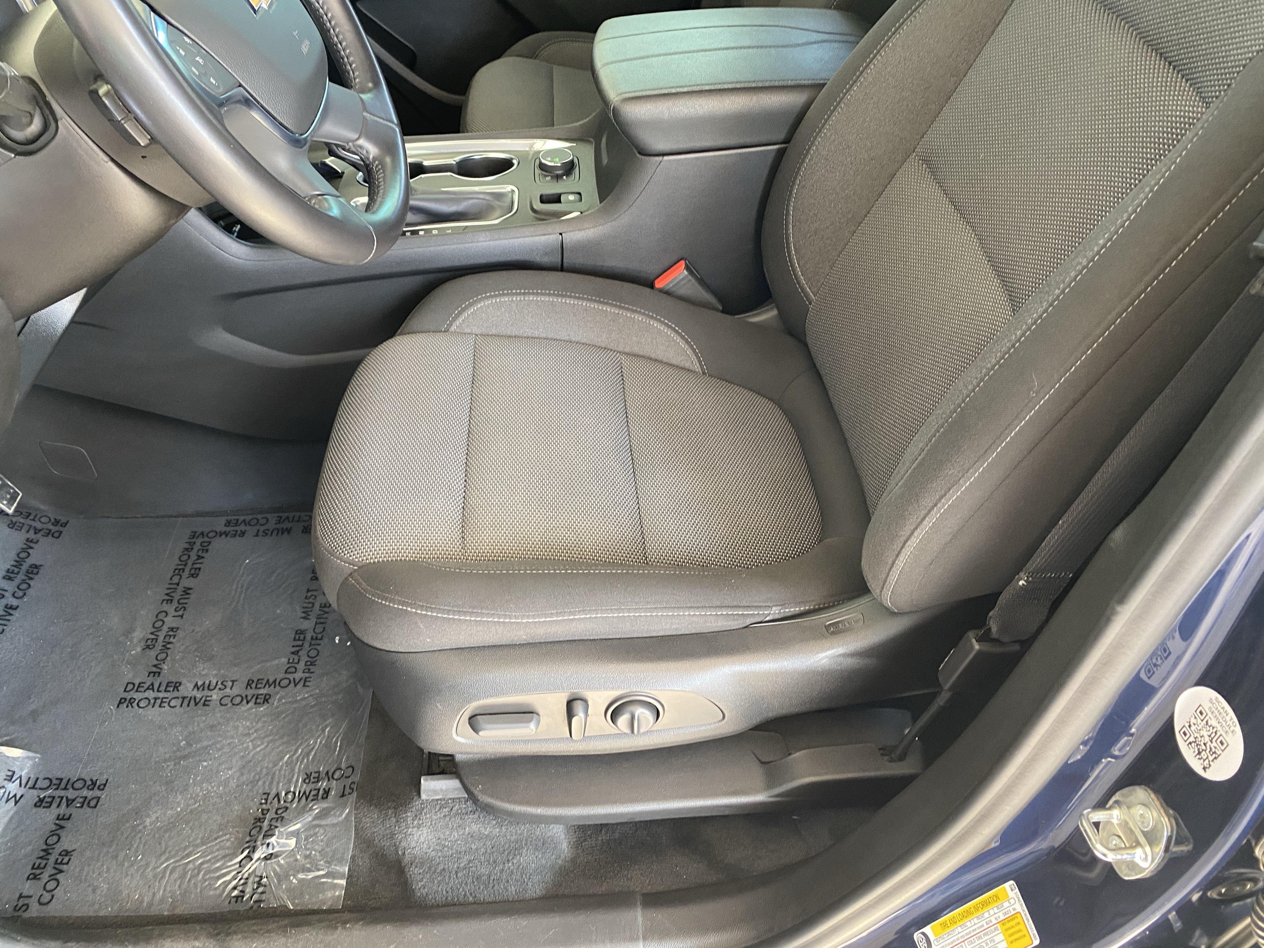 Used 2022 Chevrolet Traverse LT FWD image 38