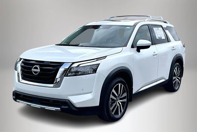 Certified 2025 Nissan Pathfinder Platinum w/ Cargo Package image 2