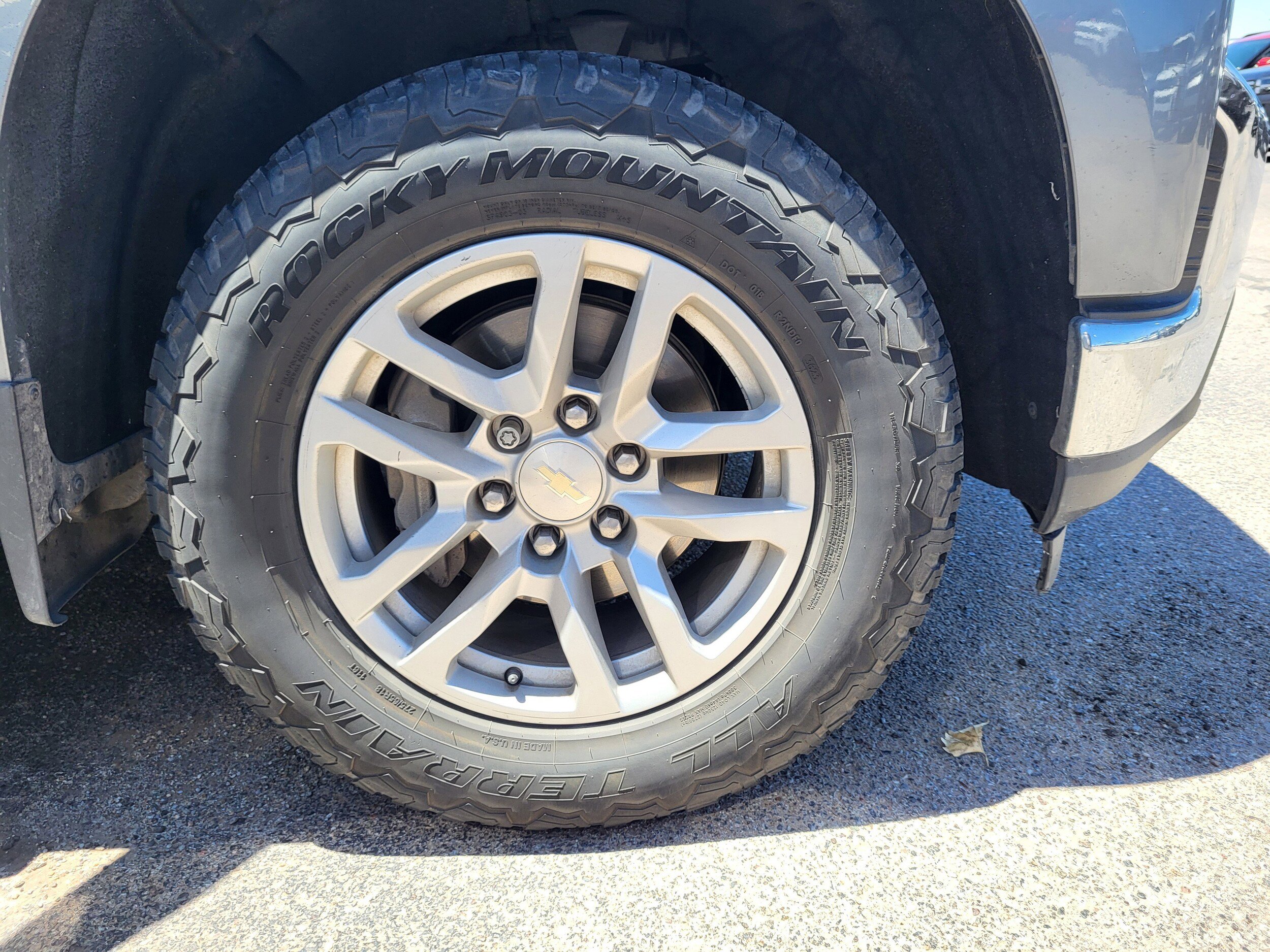 Used 2019 Chevrolet Silverado 1500 LT w/ All-Star Edition AWD/4WD image 17