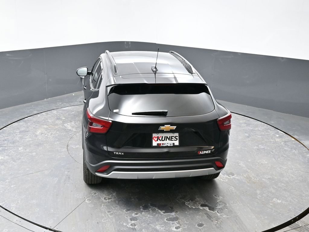 Used 2025 Chevrolet Trax LT image 46