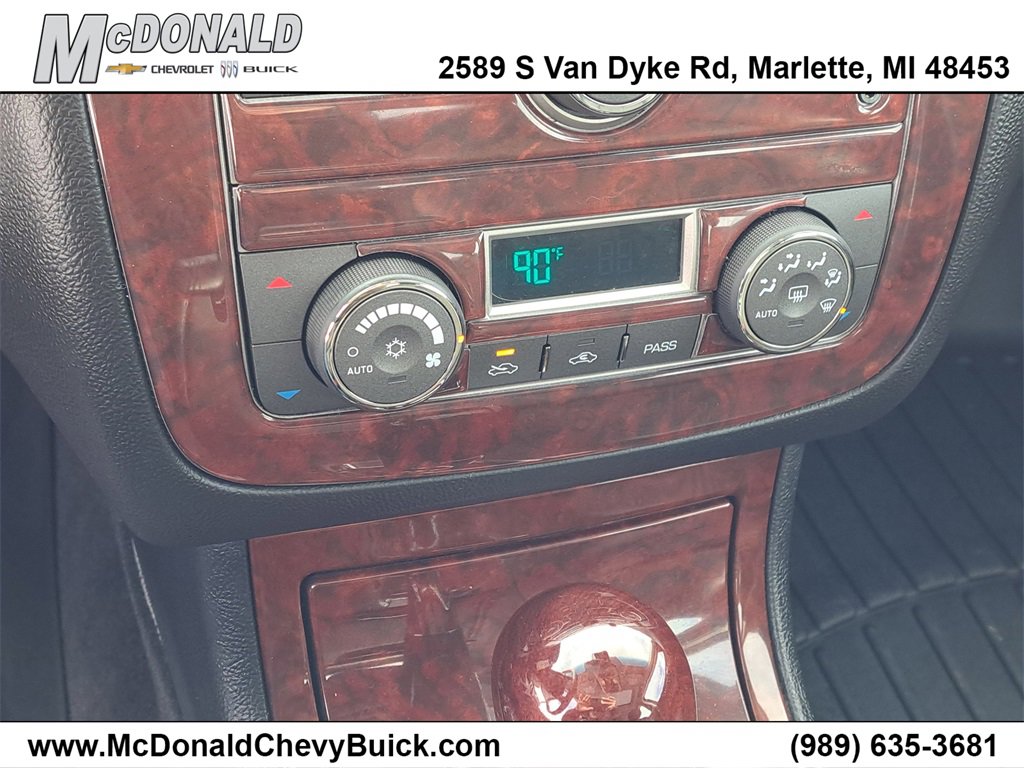 Used 2009 Buick Lucerne Super image 13