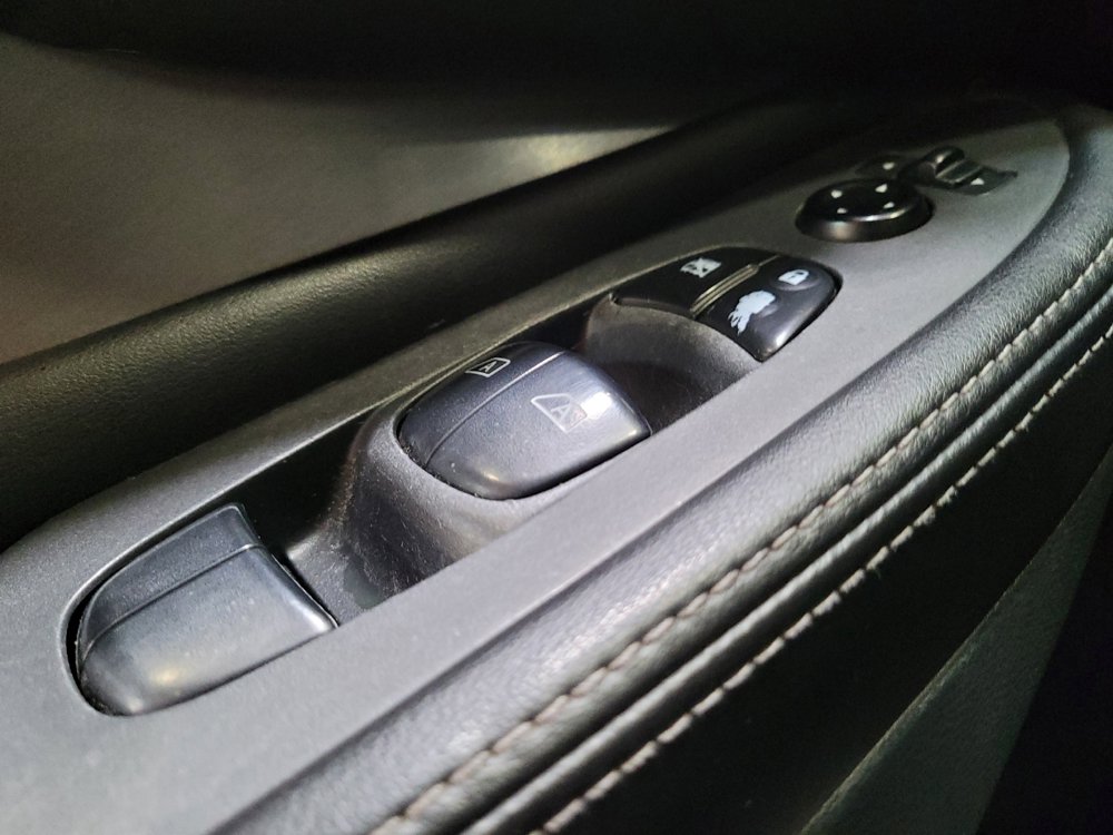 Used 2019 Nissan Murano S FWD image 27