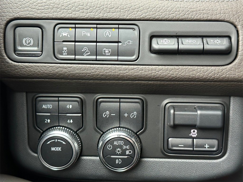 Used 2022 GMC Yukon Denali w/ Max Trailering Package image 31