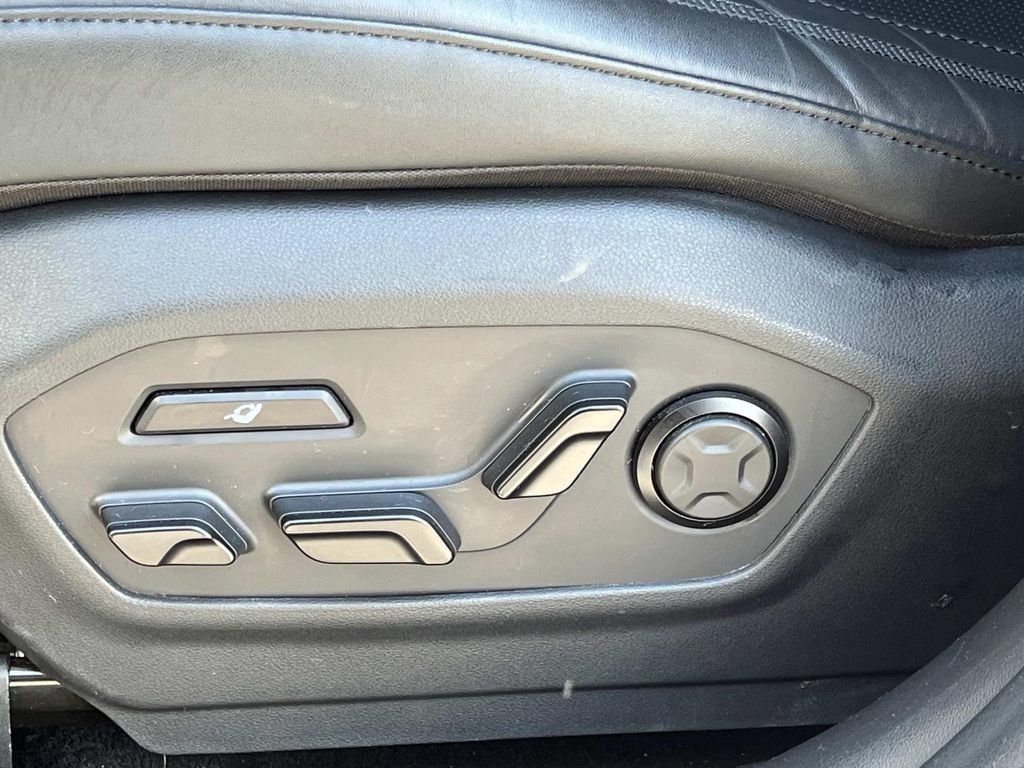 Used 2025 Hyundai Santa Fe Calligraphy FWD image 25