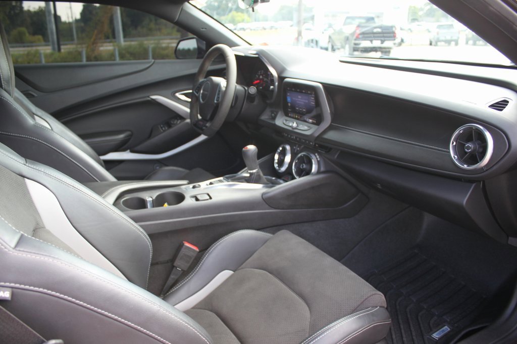 Used 2020 Chevrolet Camaro SS image 8