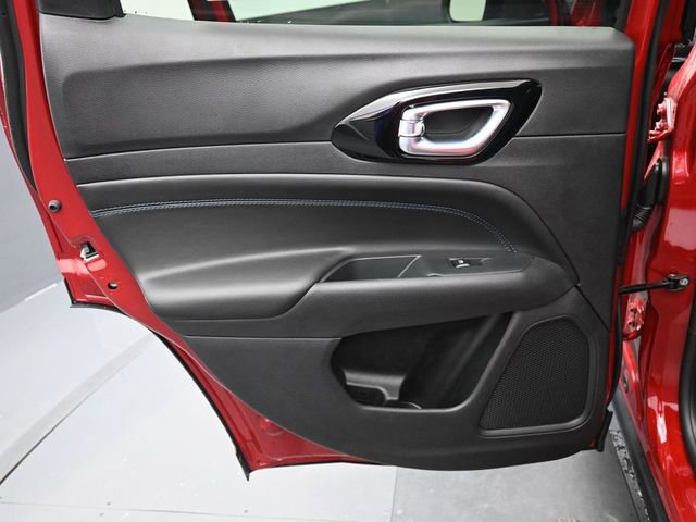 New 2026 Jeep Compass Latitude image 14