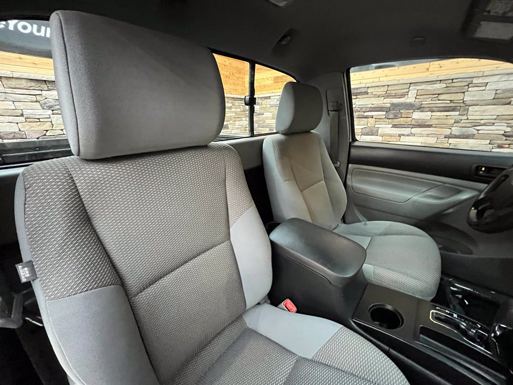 Used 2013 Toyota Tacoma 4x4 Regular Cab image 25