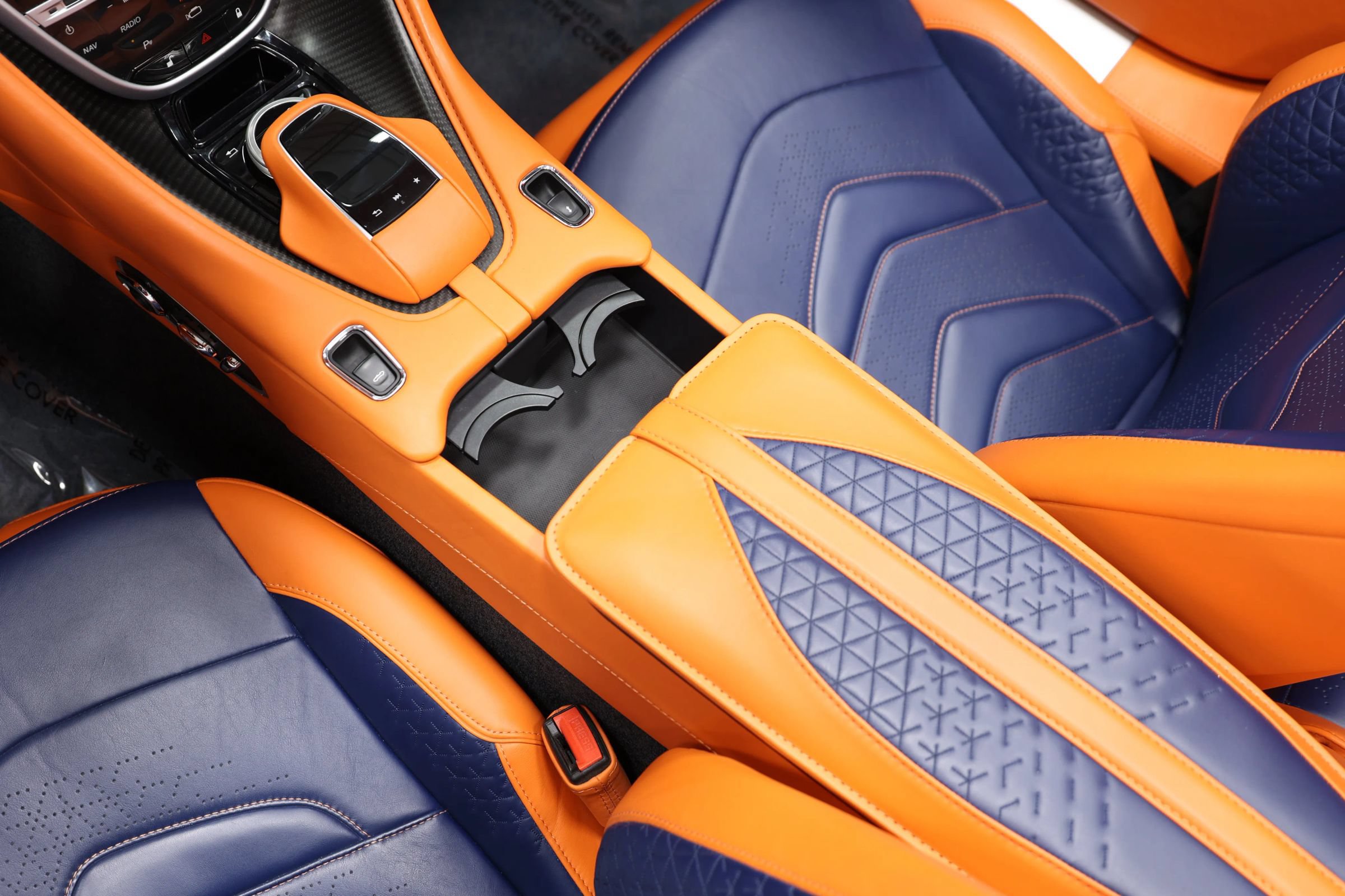 Used 2022 Aston Martin DBS Superleggera Volante RWD image 58
