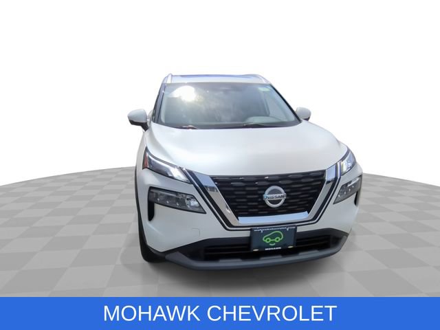 Used 2021 Nissan Rogue SV w/ Premium Package AWD/4WD image 3