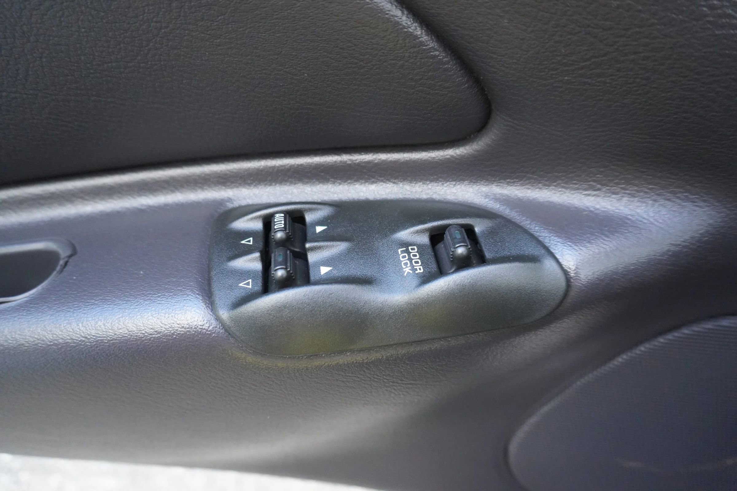 Used 1999 Plymouth Prowler Roadster 2D image 24