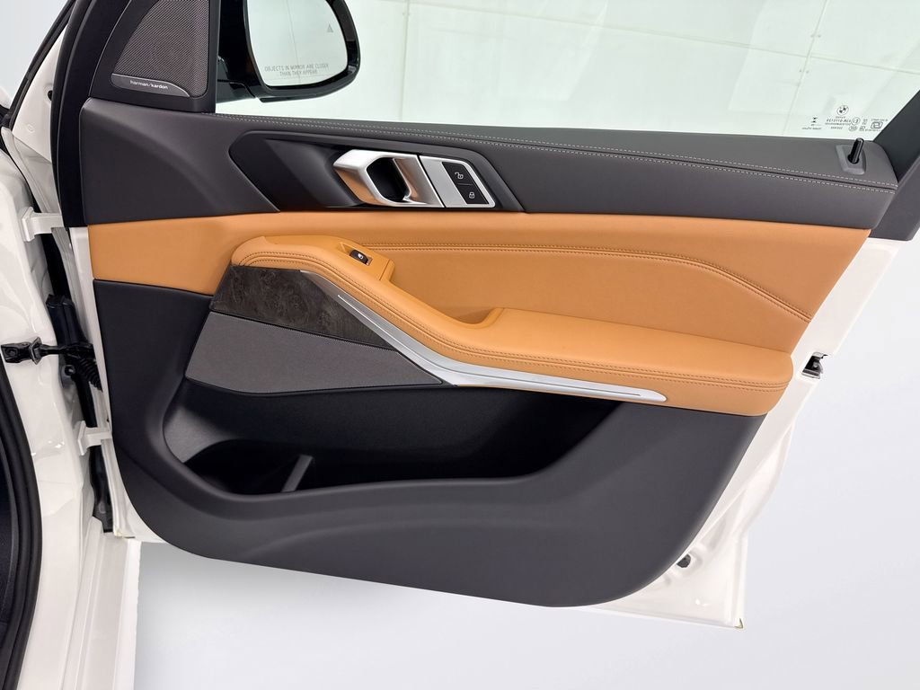 New 2026 BMW X5 xDrive40i w/ Executive Package image 24