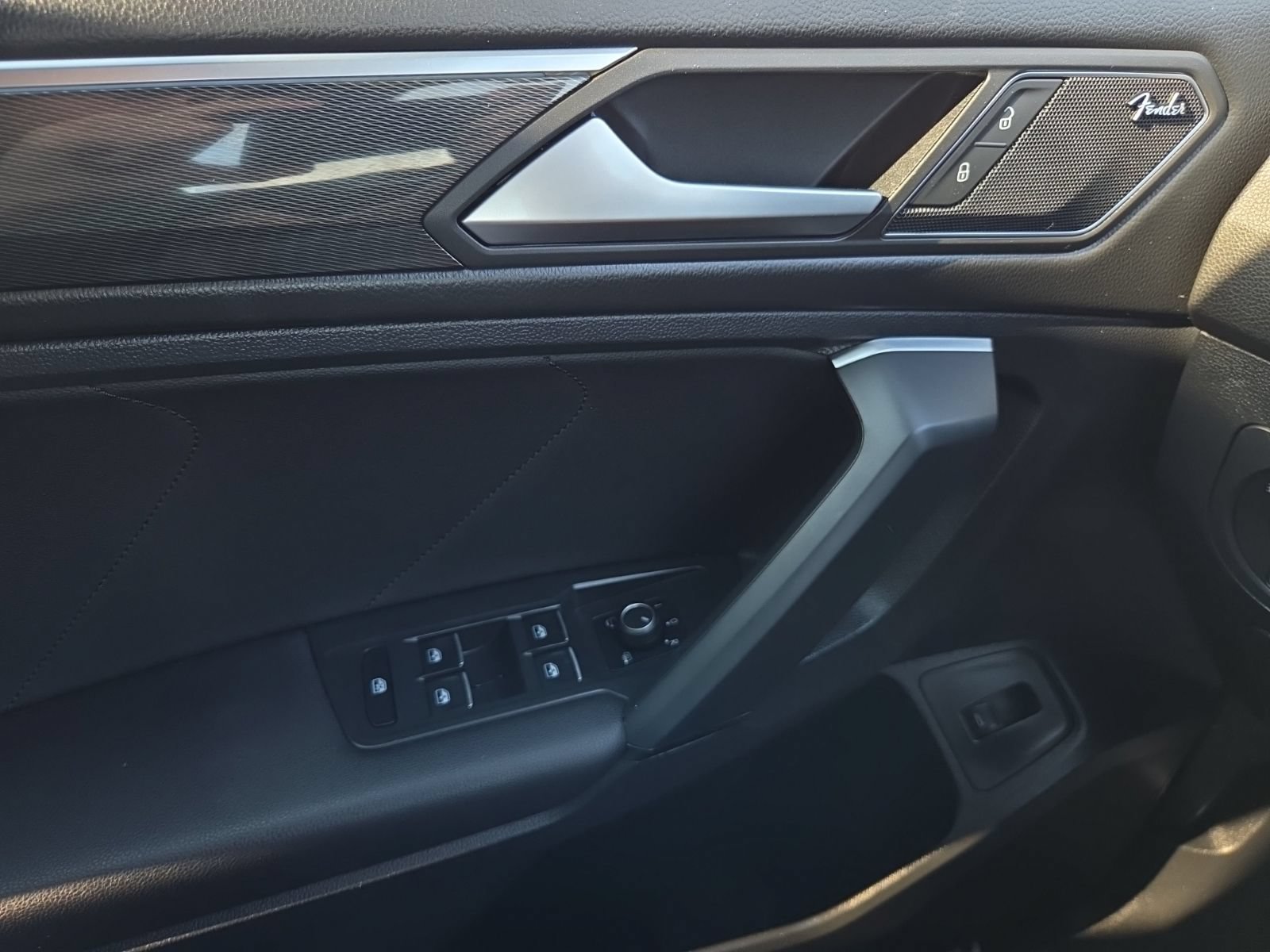 Used 2019 Volkswagen Tiguan SEL Premium R-Line AWD/4WD image 20