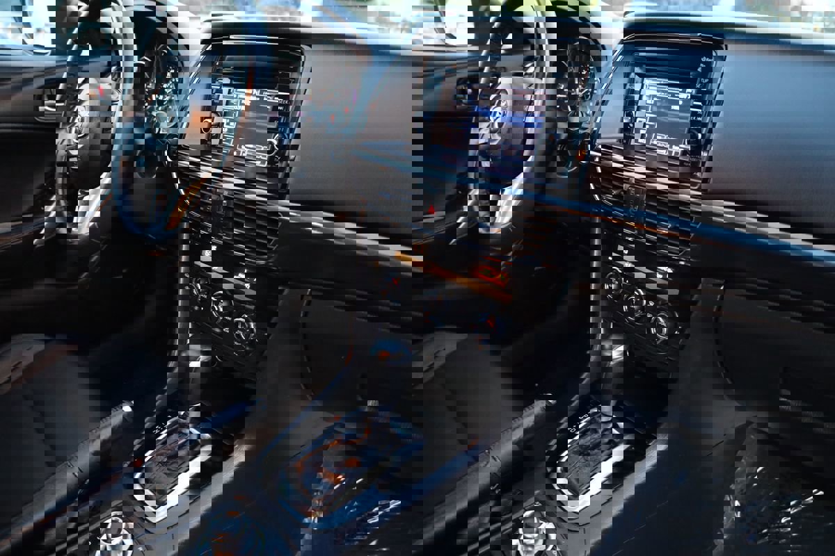 Used 2015 MAZDA MAZDA6 Touring image 18