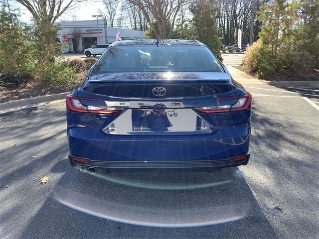 Used 2025 Toyota Camry SE image 7