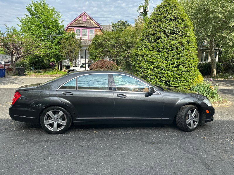 Used 2011 Mercedes-Benz S 550 4MATIC image 6