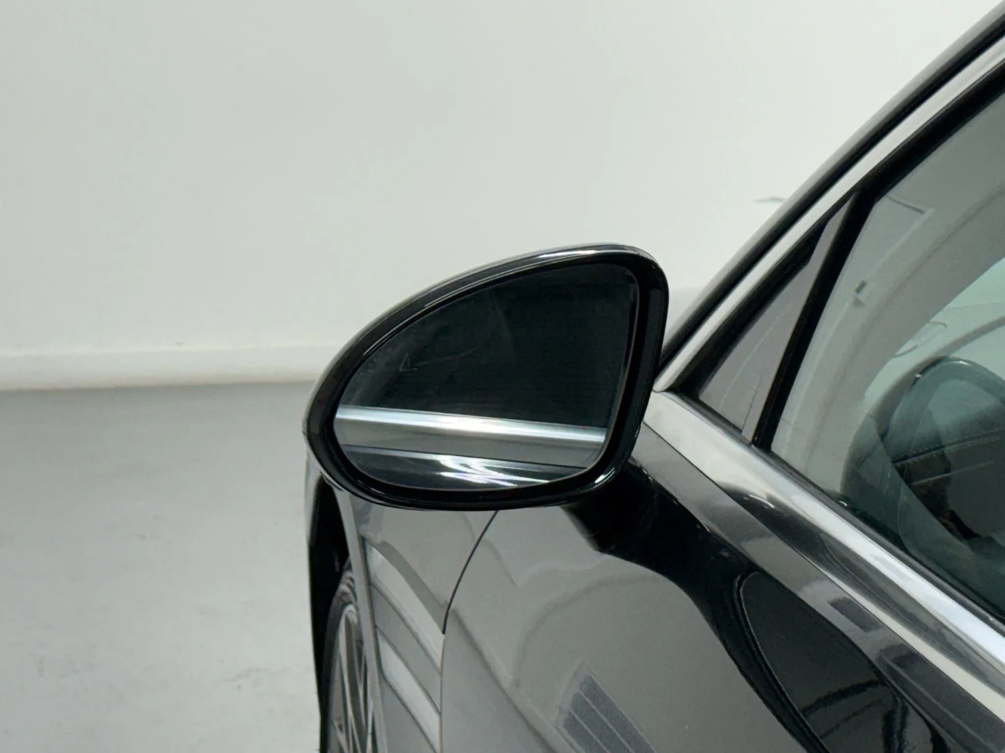 Used 2023 Genesis G90 3.5T AWD/4WD image 49