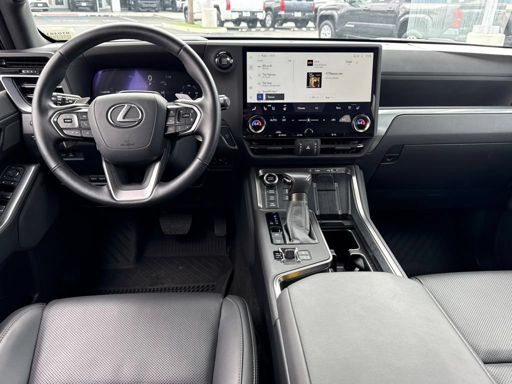 Used 2025 Lexus GX 550 AWD/4WD image 33