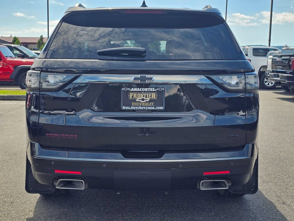 Used 2021 Chevrolet Traverse Premier w/ Redline Edition AWD/4WD image 4