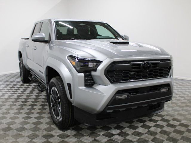New 2026 Toyota Tacoma TRD Sport image 3