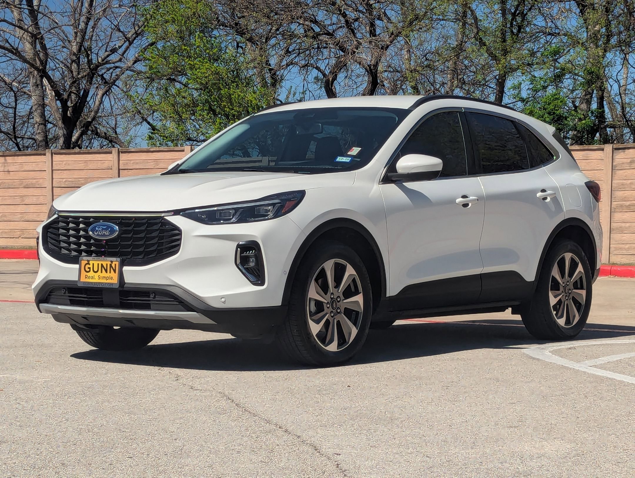 Used 2023 Ford Escape Platinum w/ Premium Technology Package image 7