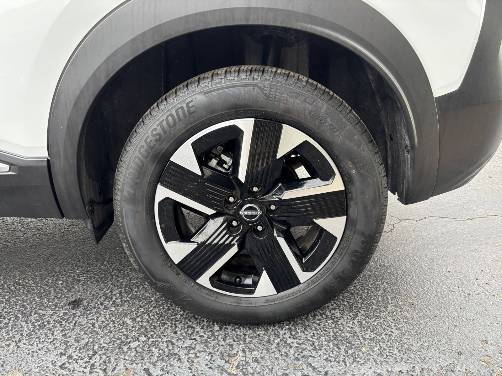 Used 2026 Nissan Kicks SV w/ Cold Weather Package AWD/4WD image 28