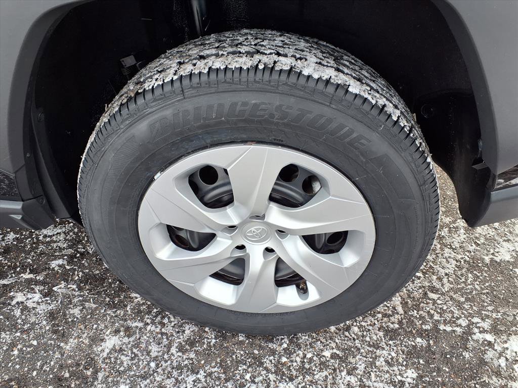 Used 2023 Toyota RAV4 LE image 13