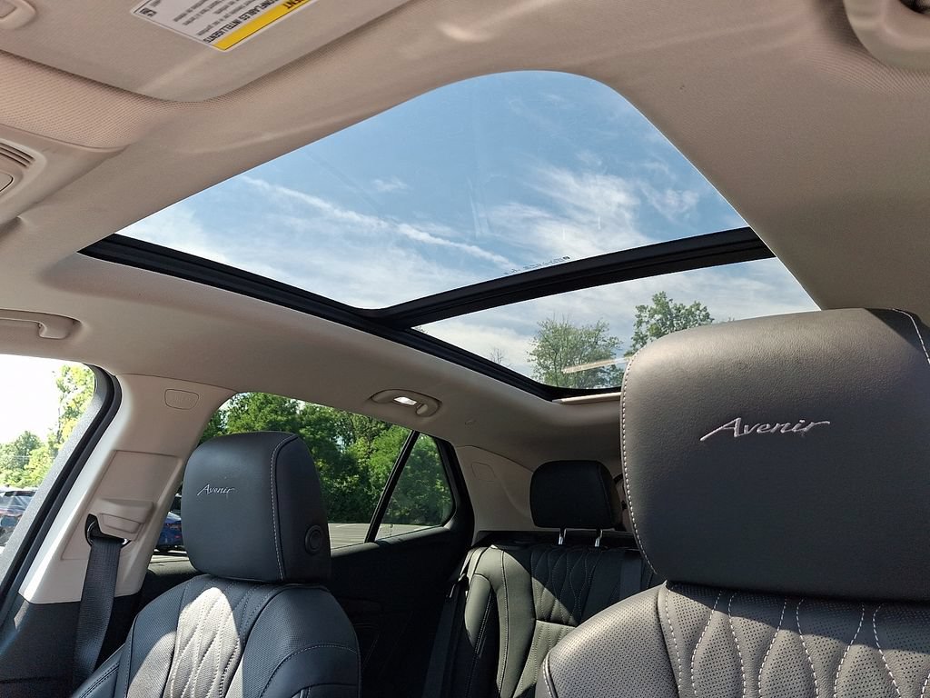 Used 2021 Buick Envision Avenir w/ Technology Package II AWD/4WD image 15