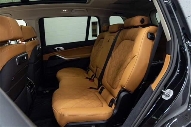 Certified 2025 BMW X7 xDrive40i image 23
