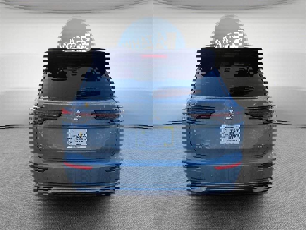 New 2026 Mitsubishi Outlander SEL image 6