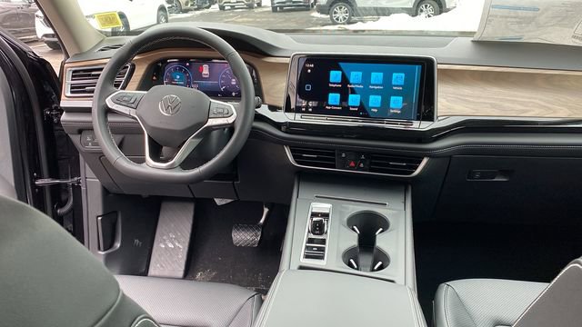 New 2026 Volkswagen Atlas SE image 9