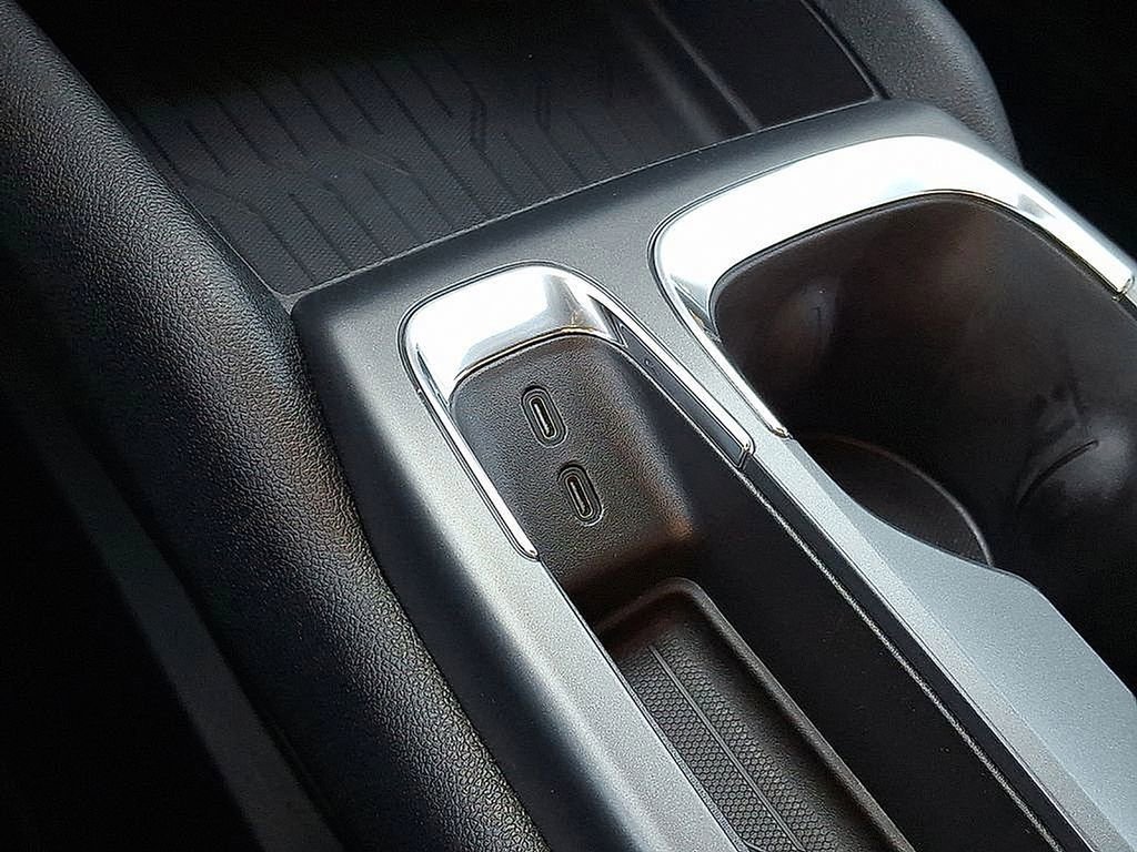 New 2026 Chevrolet Equinox EV LT image 16