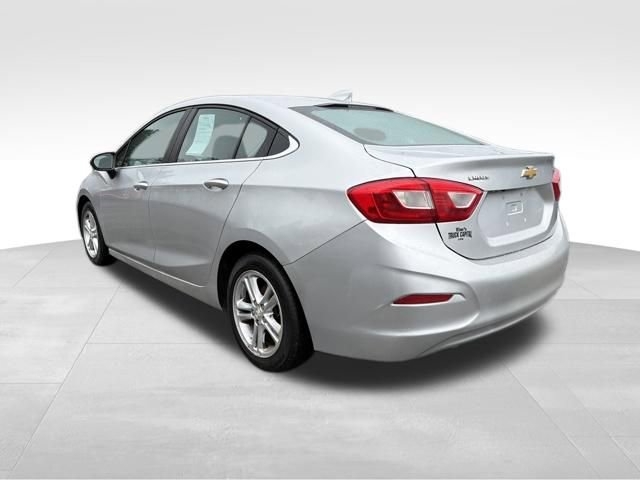Used 2016 Chevrolet Cruze LT image 5