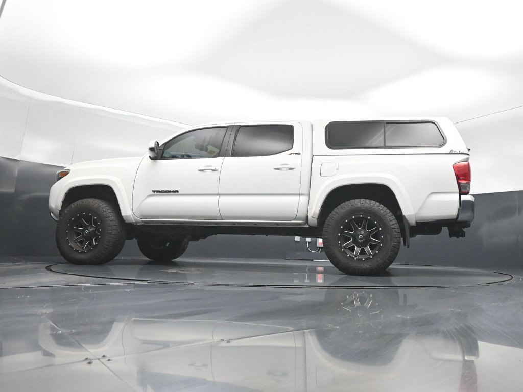 Used 2017 Toyota Tacoma SR5 w/ Tow Package AWD/4WD image 47