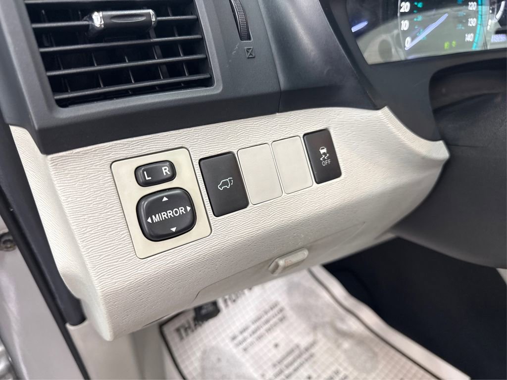 Used 2012 Toyota Venza Limited AWD/4WD image 37