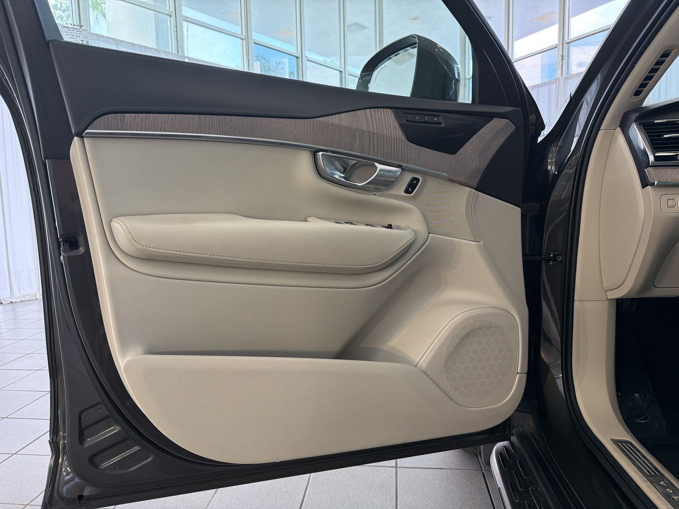Used 2022 Volvo XC90 T6 Inscription w/ Advanced Package AWD/4WD image 21