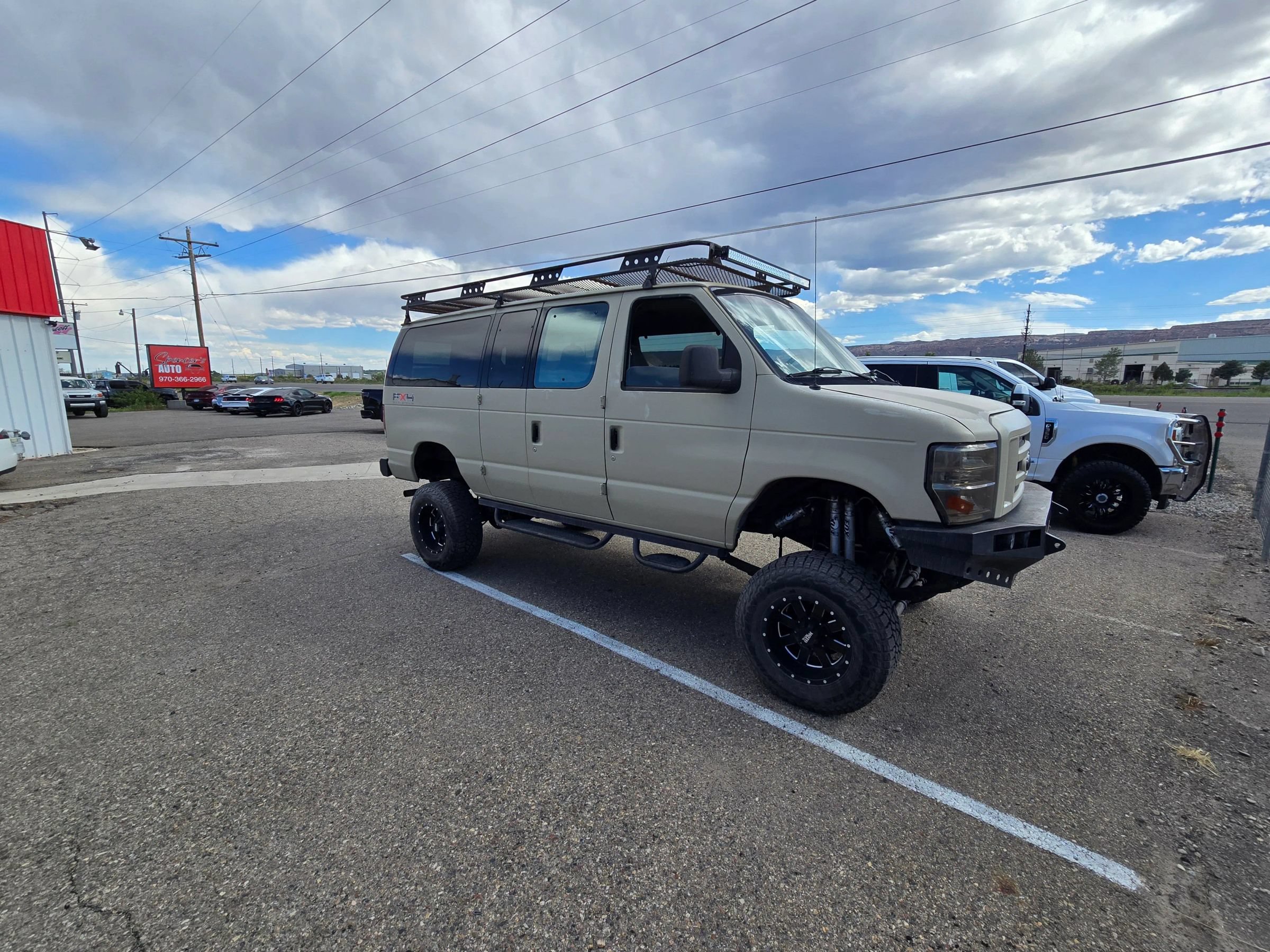 Used 2003 Ford E-350 and Econoline 350 XLT RWD image 2