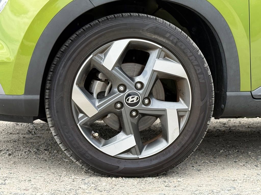 Used 2021 Hyundai Venue SEL image 6