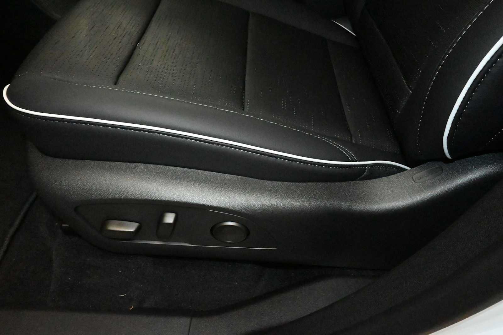New 2026 Buick Enclave Sport Touring w/ Power Package AWD/4WD image 14