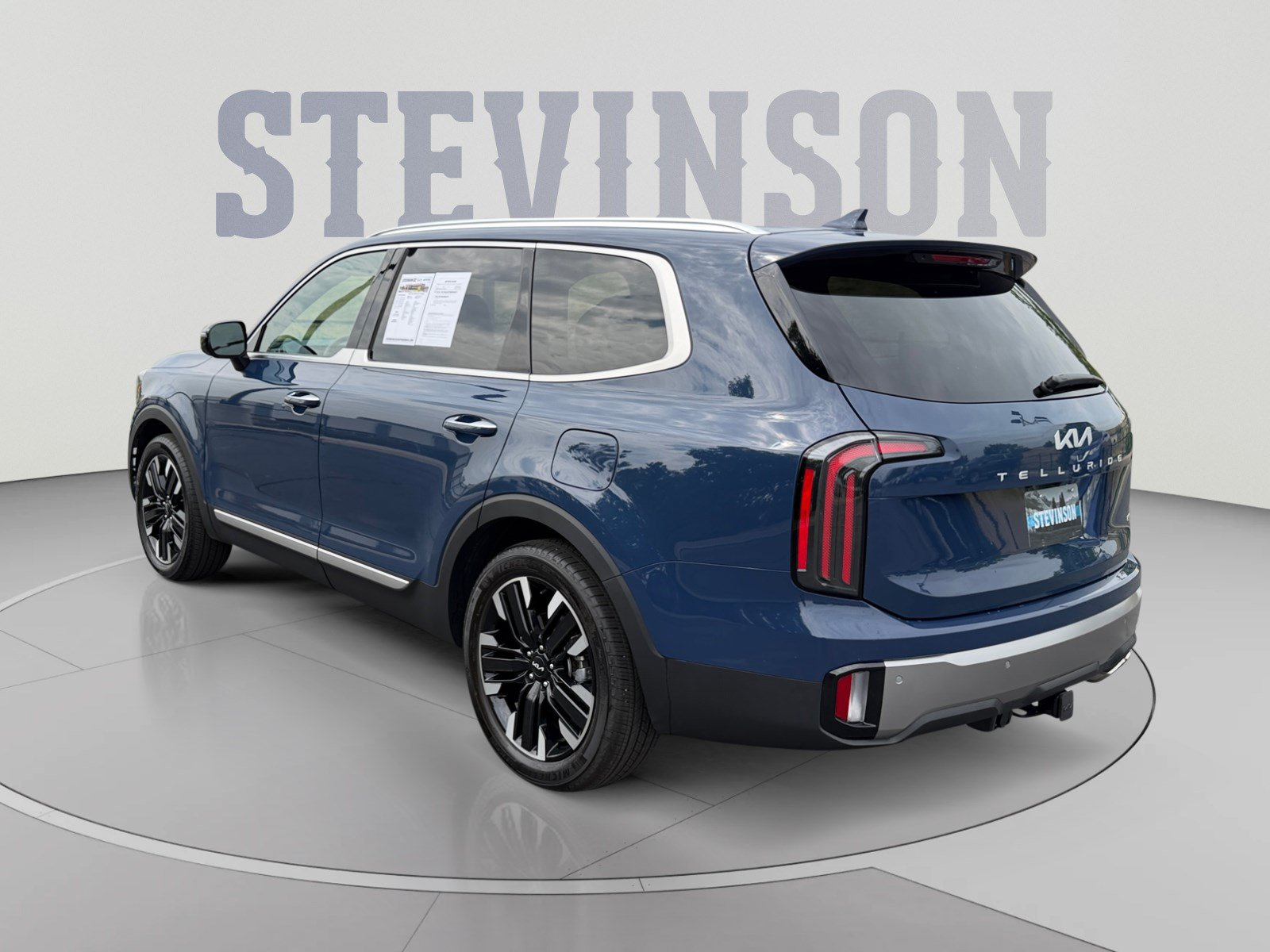 Used 2025 Kia Telluride SX Prestige AWD/4WD image 3