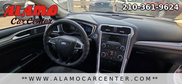 Used 2017 Ford Fusion SE image 18