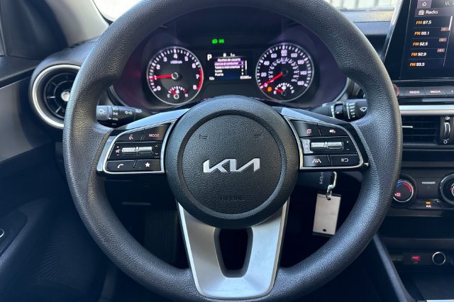 Certified 2022 Kia Forte LXS FWD image 27