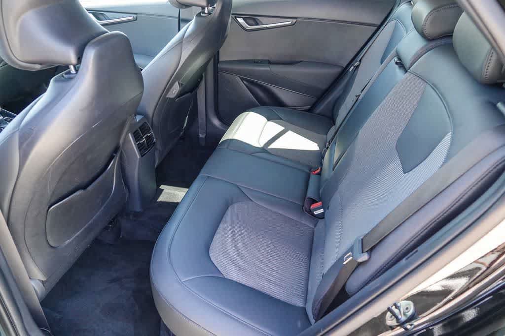 Certified 2024 Kia Niro EX FWD image 17