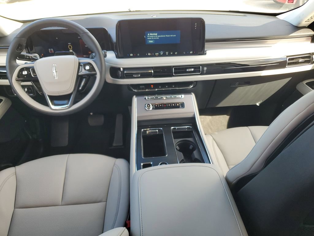 New 2026 Lincoln Aviator 2WD image 14