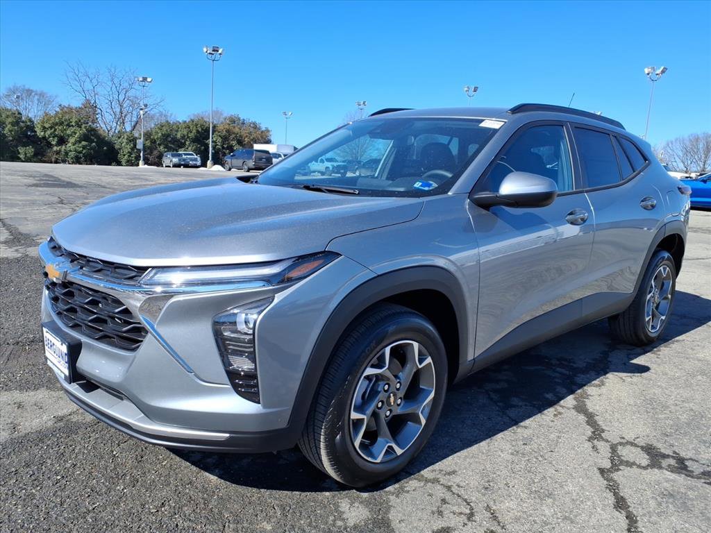 New 2026 Chevrolet Trax LT w/ Driver Confidence Package image 7