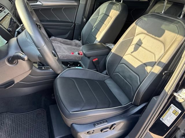 Used 2022 Volkswagen Tiguan SEL R-Line AWD/4WD image 10