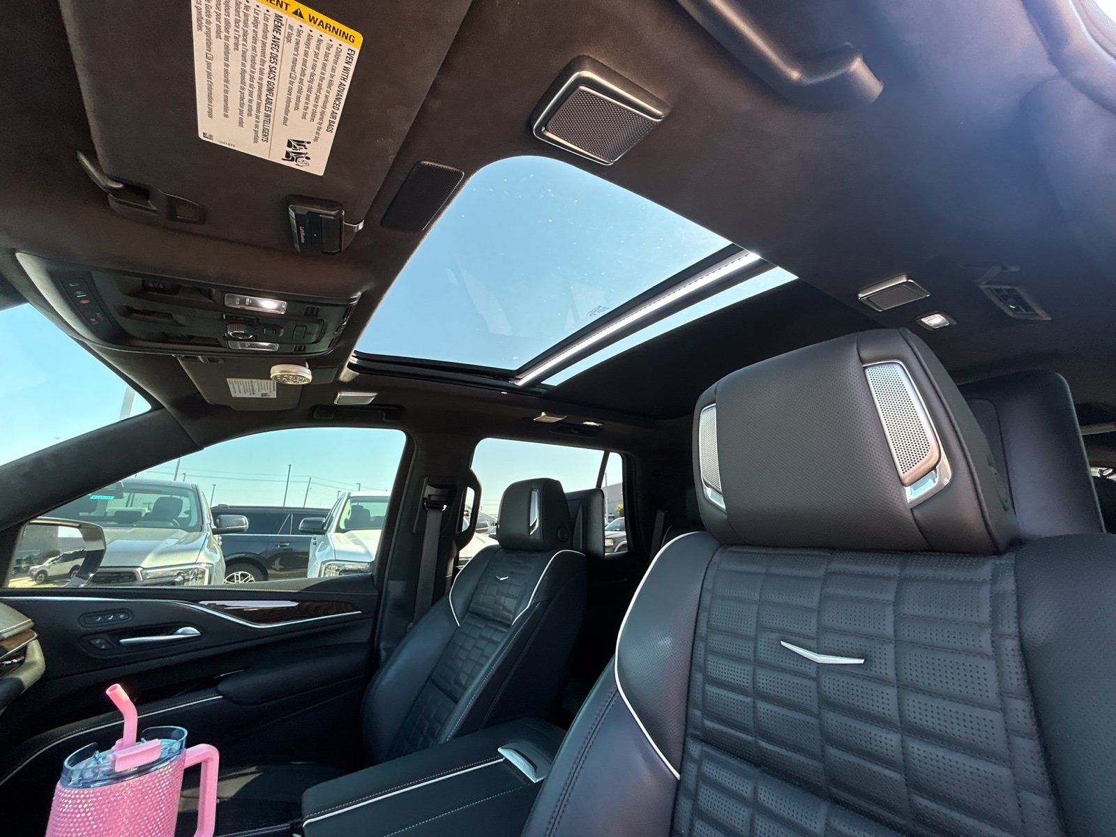 Used 2024 Cadillac Escalade Sport Platinum w/ LPO, ONYX Package AWD/4WD image 17
