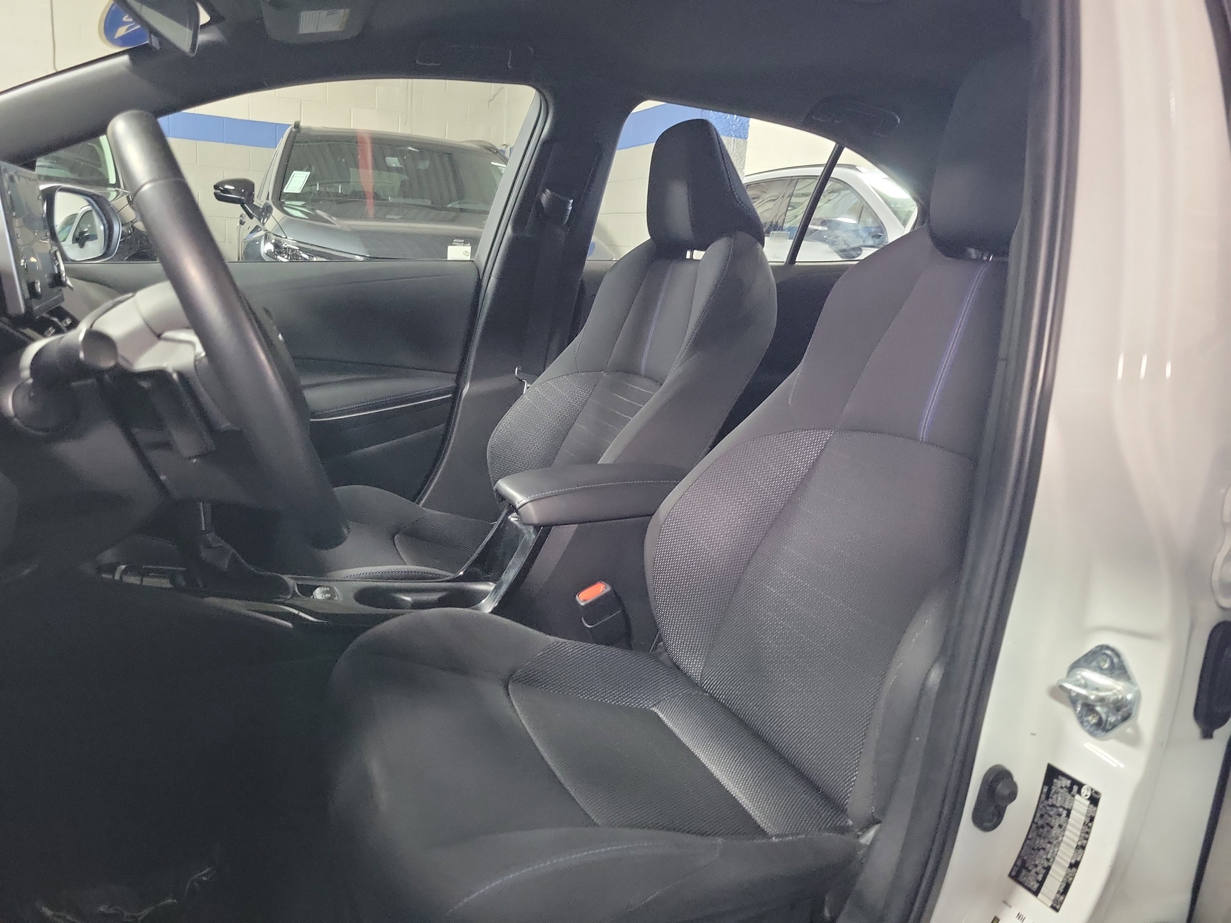 Used 2021 Toyota Corolla SE w/ Carpet Mat Package (TMS) image 19
